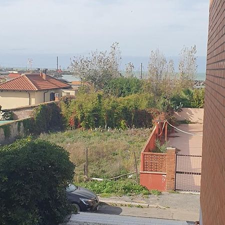 Little Rose Guest House Fiumicino Exterior foto
