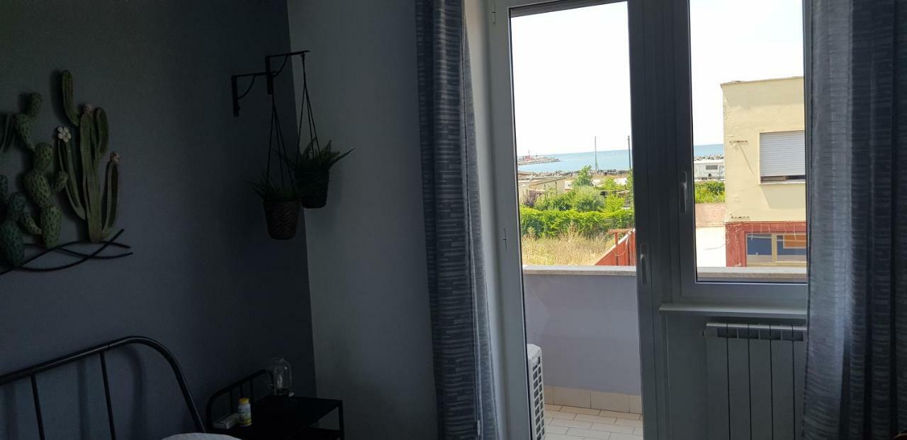 Little Rose Guest House Fiumicino Exterior foto