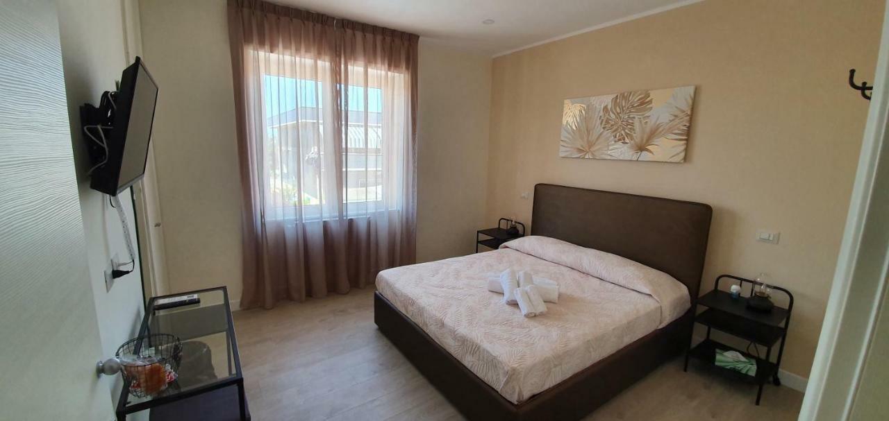 Little Rose Guest House Fiumicino Exterior foto