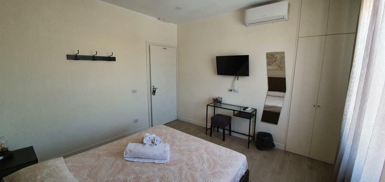 Little Rose Guest House Fiumicino Exterior foto